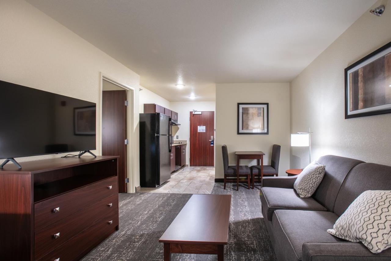 Cobblestone Inn & Suites - Pine Bluffs エクステリア 写真