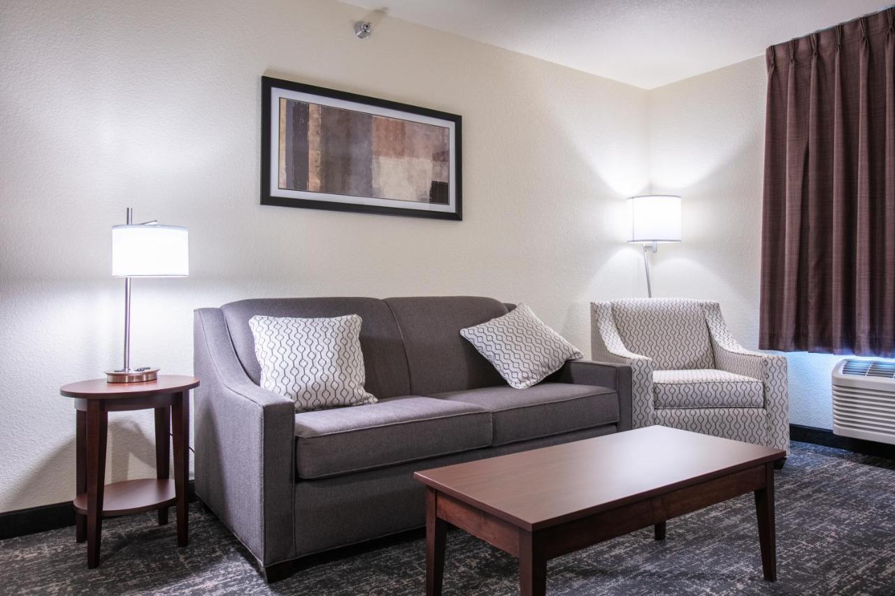 Cobblestone Inn & Suites - Pine Bluffs エクステリア 写真