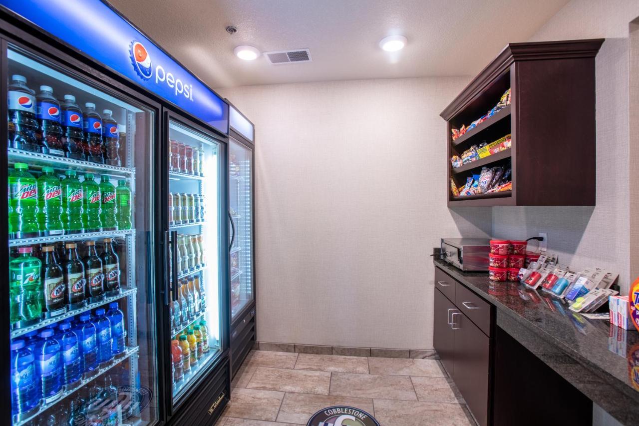 Cobblestone Inn & Suites - Pine Bluffs エクステリア 写真