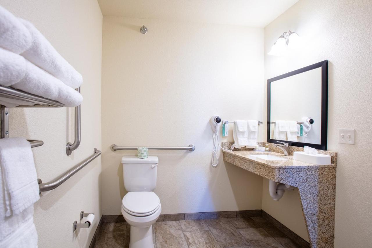 Cobblestone Inn & Suites - Pine Bluffs エクステリア 写真