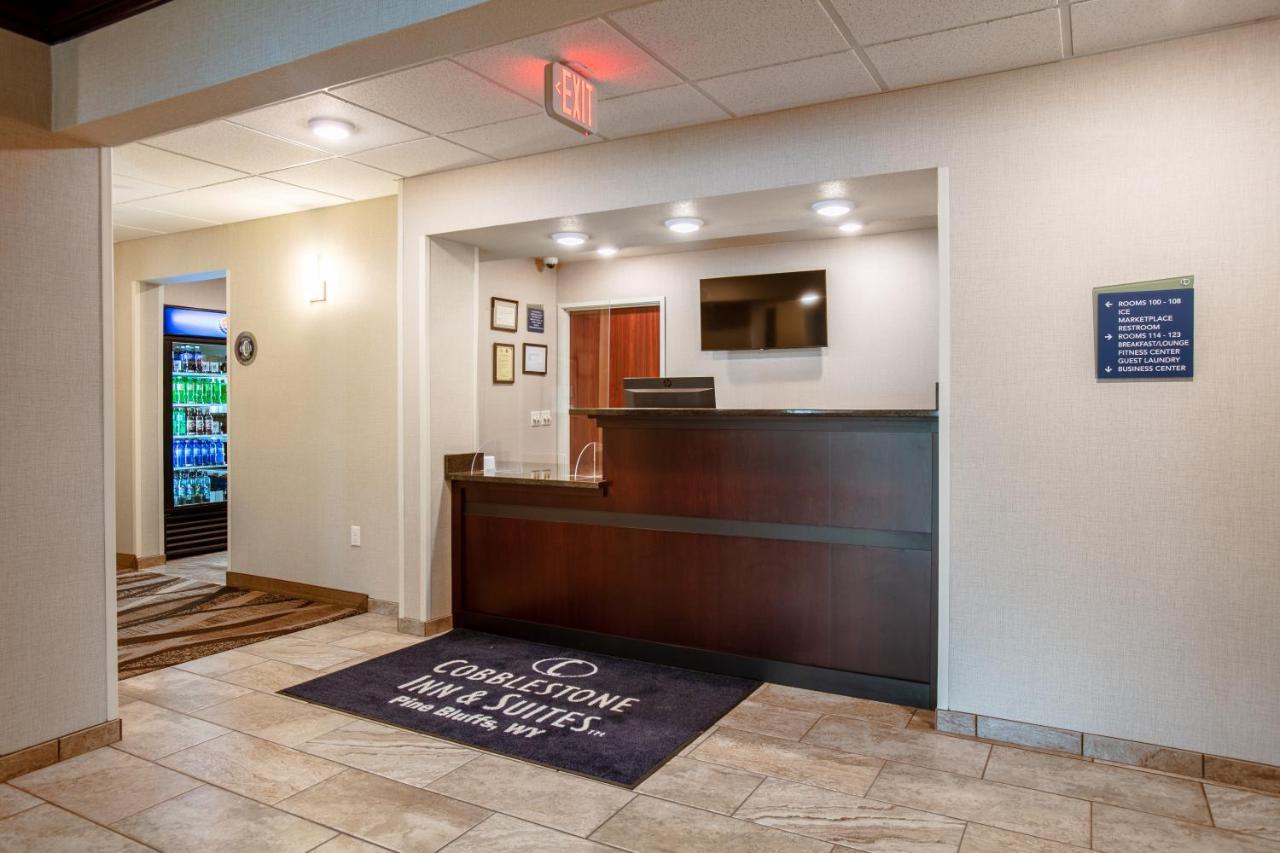 Cobblestone Inn & Suites - Pine Bluffs エクステリア 写真