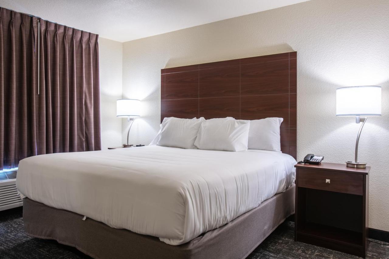 Cobblestone Inn & Suites - Pine Bluffs エクステリア 写真