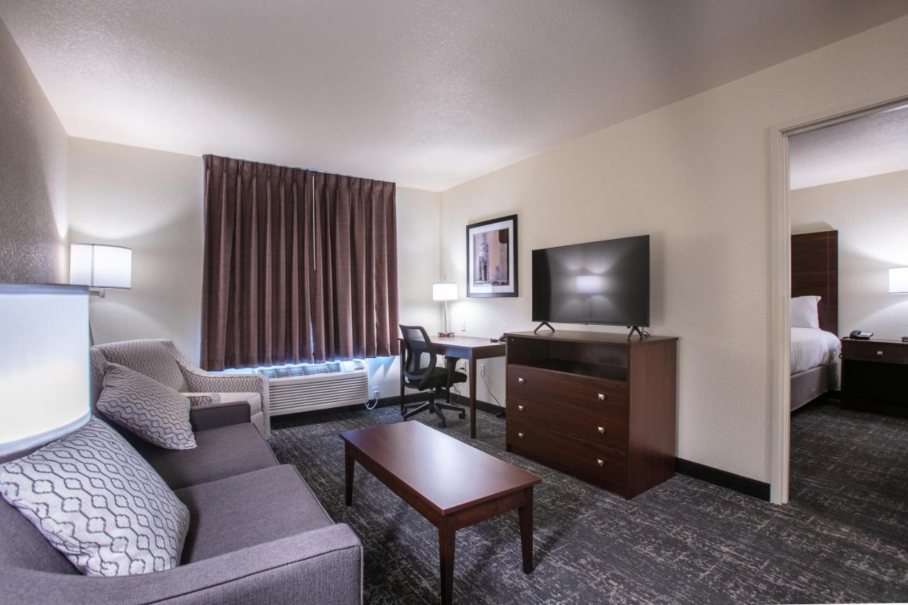 Cobblestone Inn & Suites - Pine Bluffs エクステリア 写真